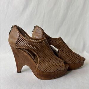 Boutique 9 brown, leather mesh‎ wedge peep, toe heels 7.5